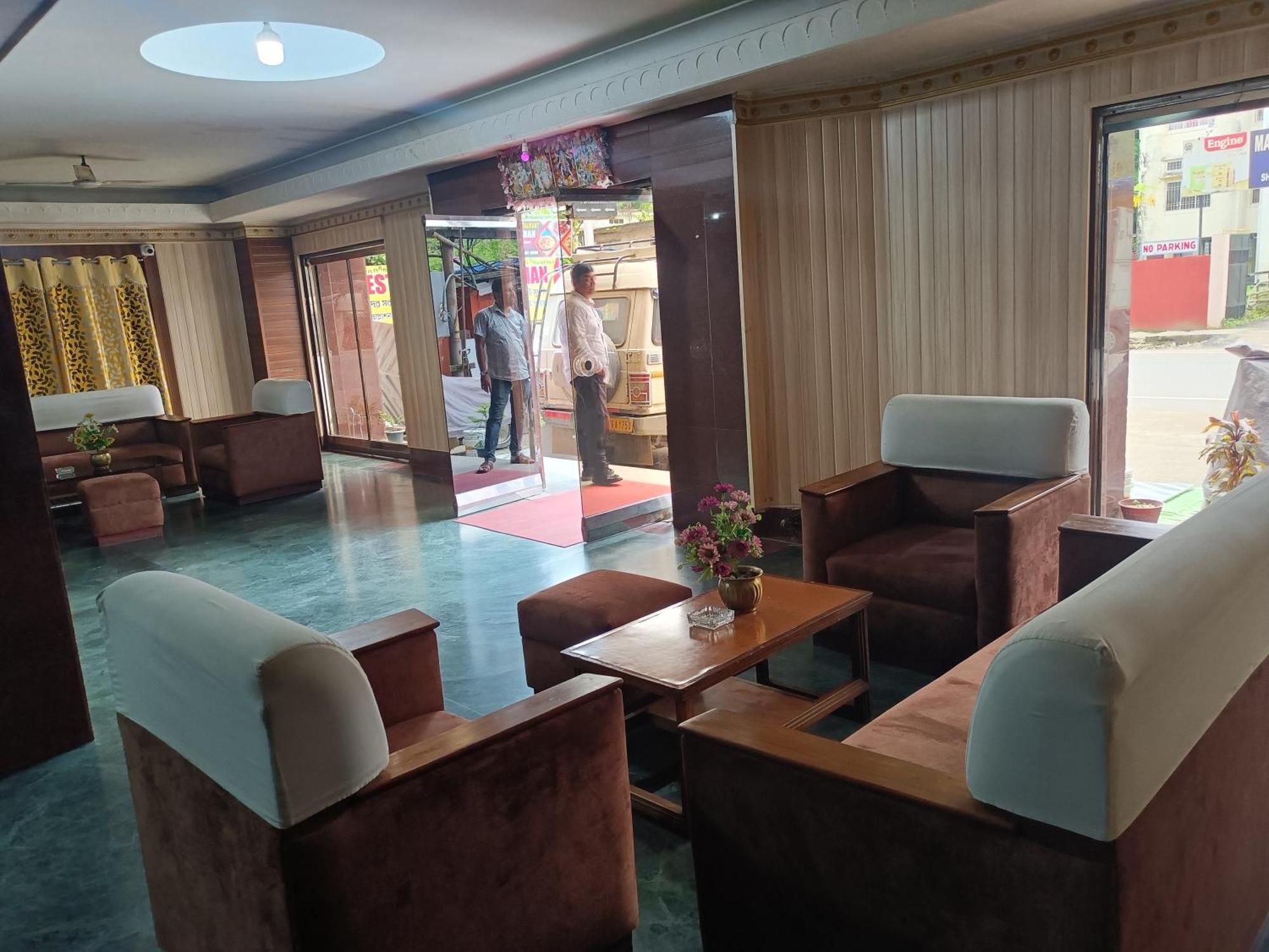 Hotel Sudakshina By Roh Silchar Bagian luar foto