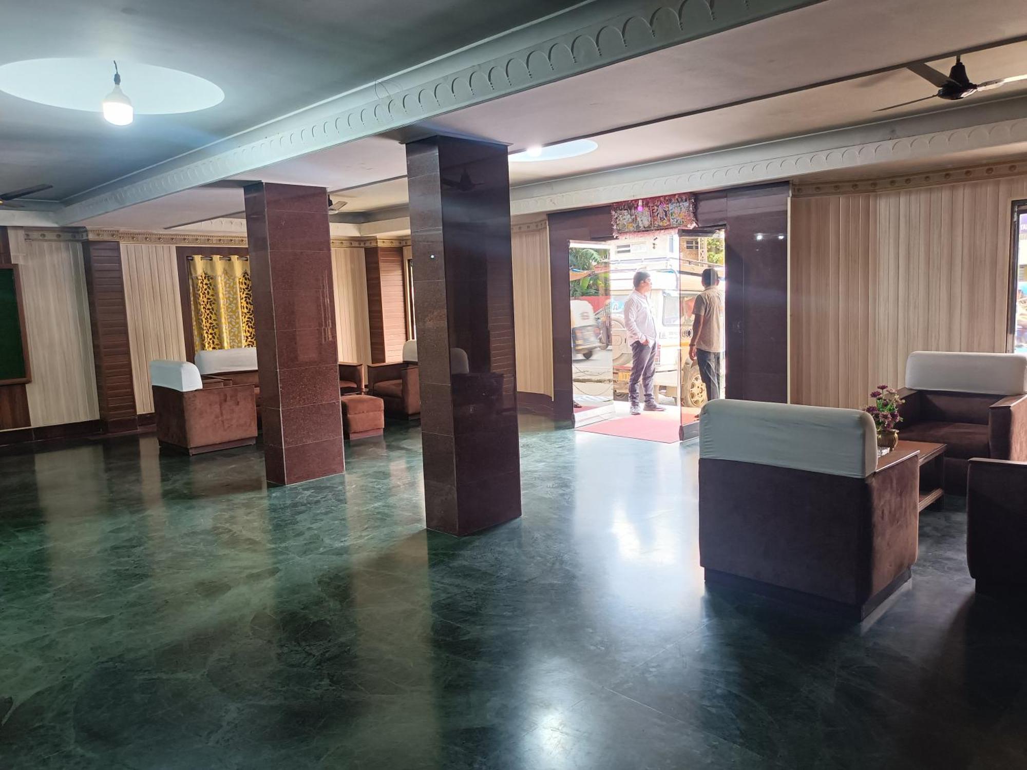 Hotel Sudakshina By Roh Silchar Bagian luar foto