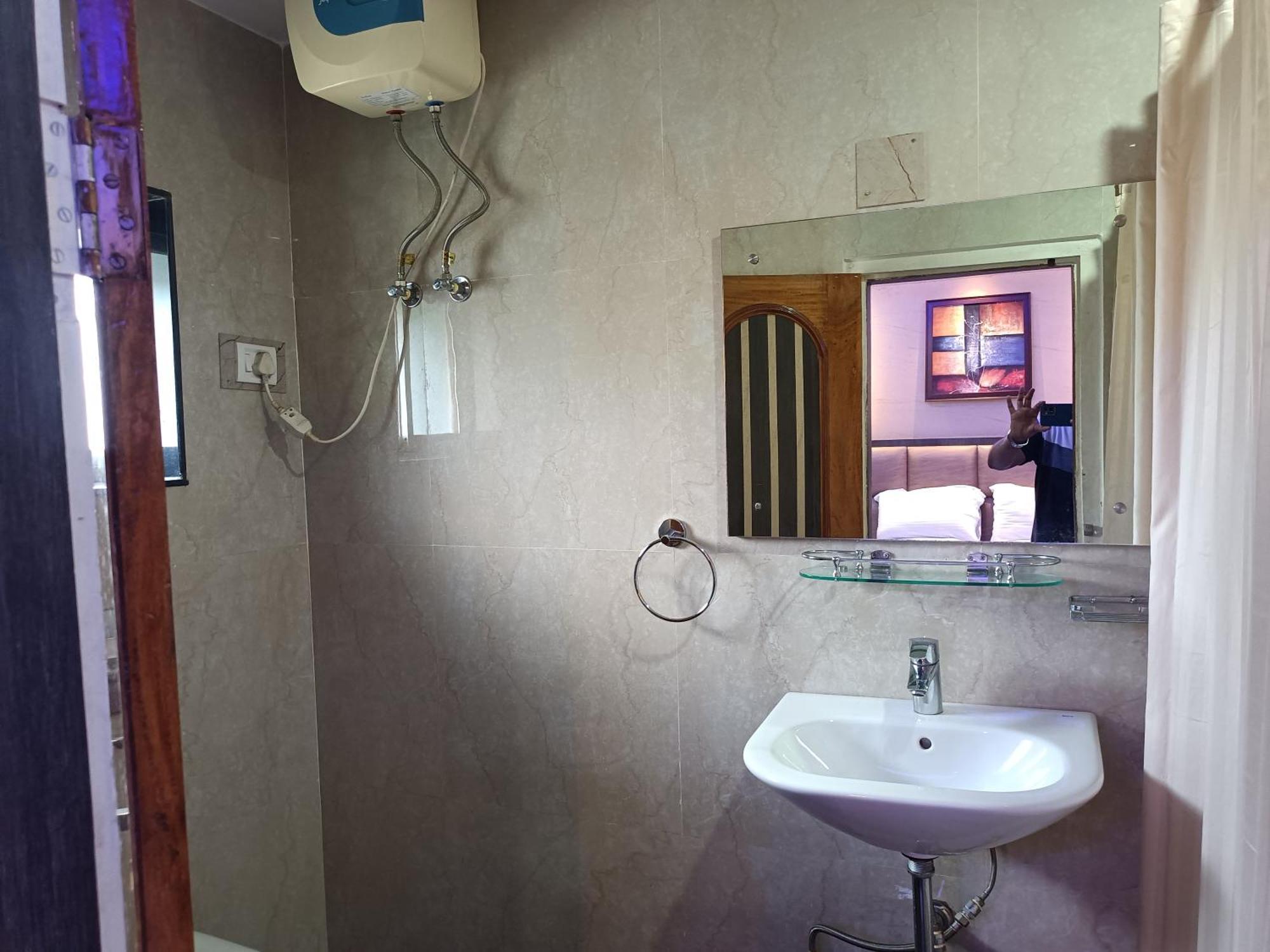 Hotel Sudakshina By Roh Silchar Bagian luar foto
