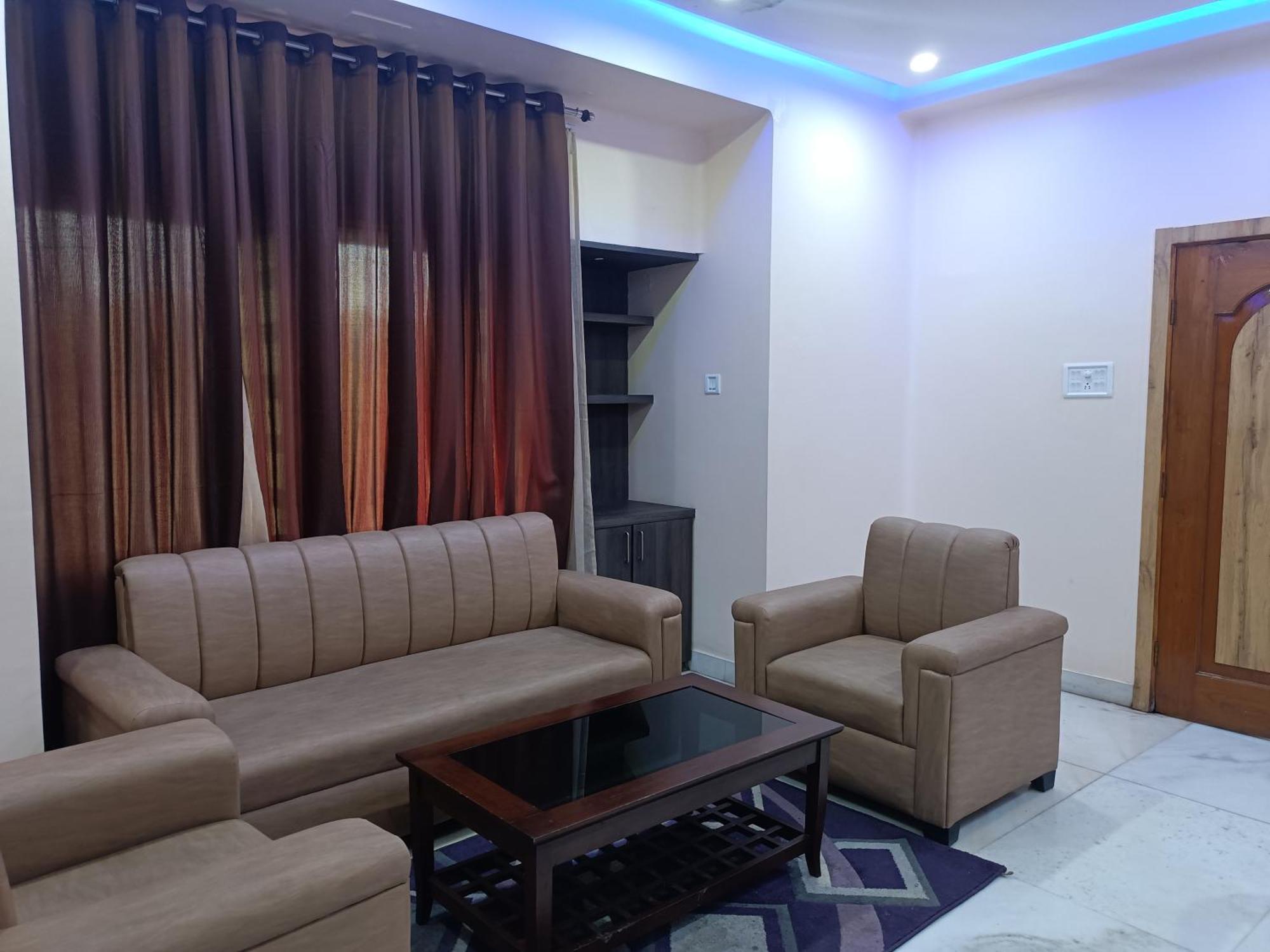 Hotel Sudakshina By Roh Silchar Bagian luar foto