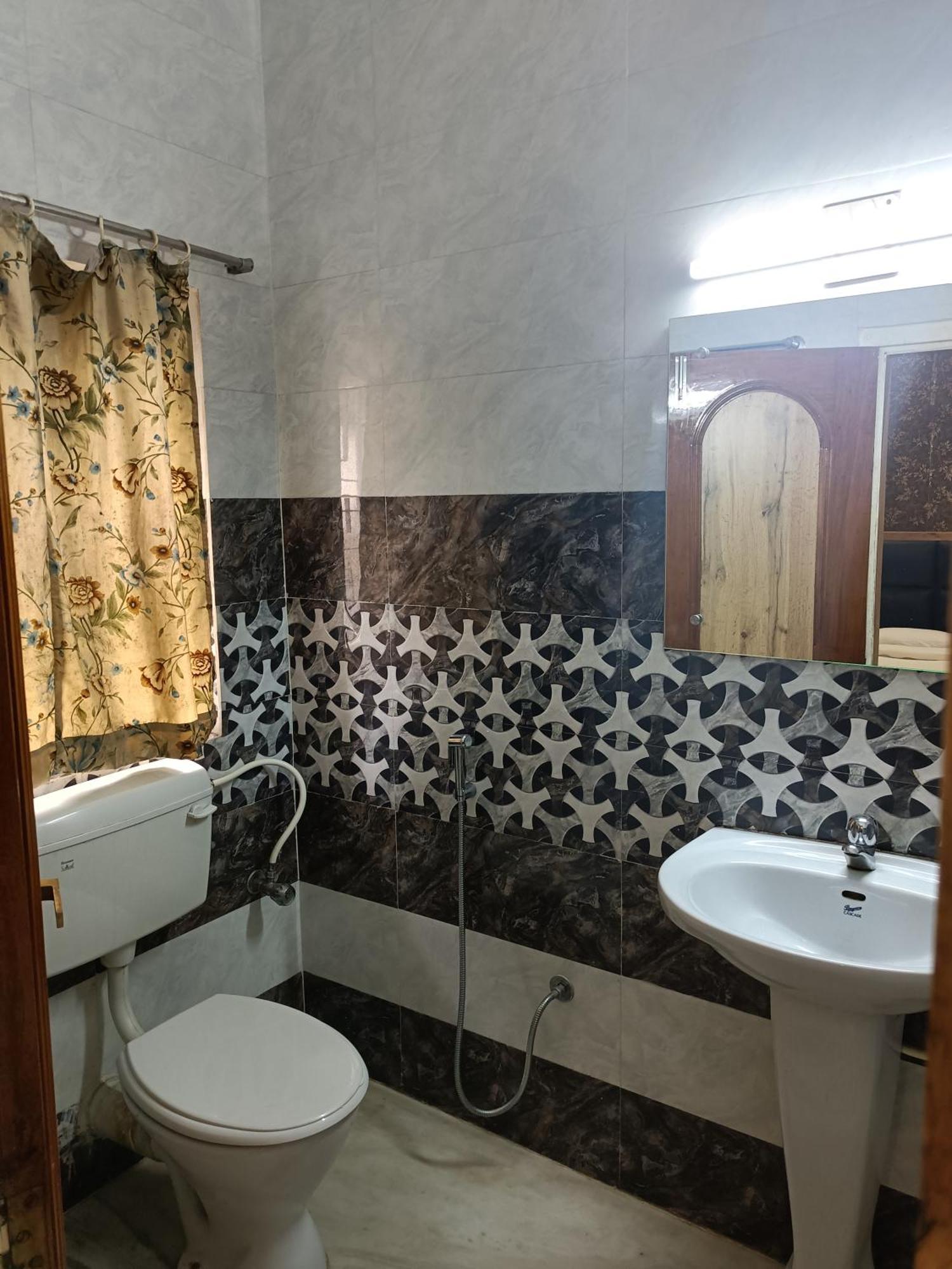 Hotel Sudakshina By Roh Silchar Bagian luar foto